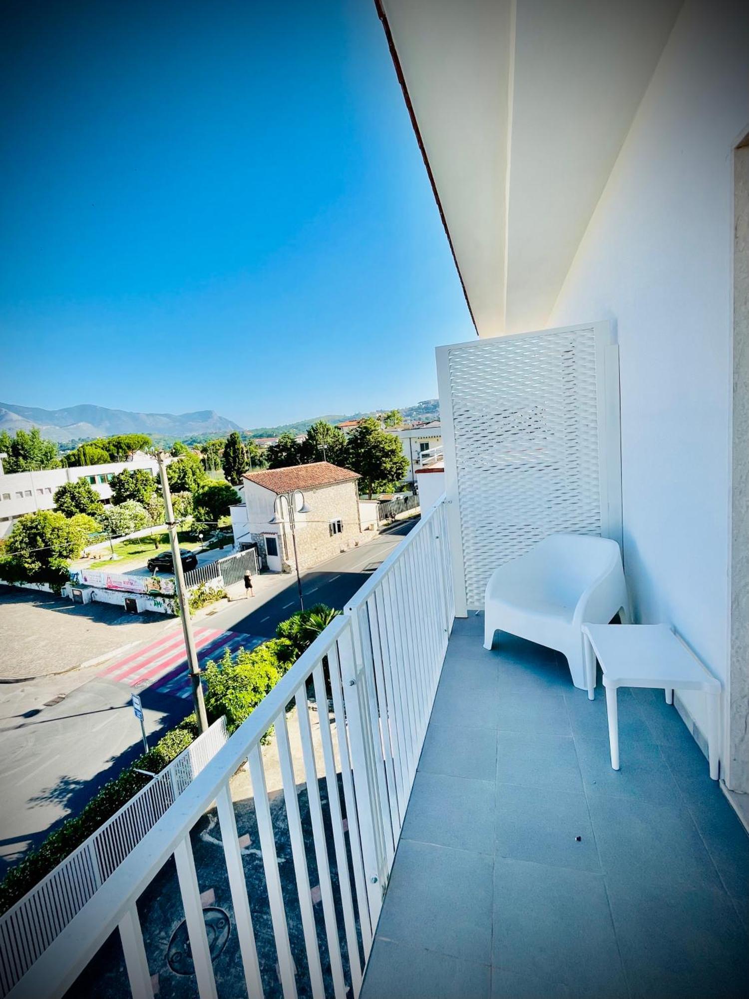 Minturnae Hotel Scauri  Bagian luar foto