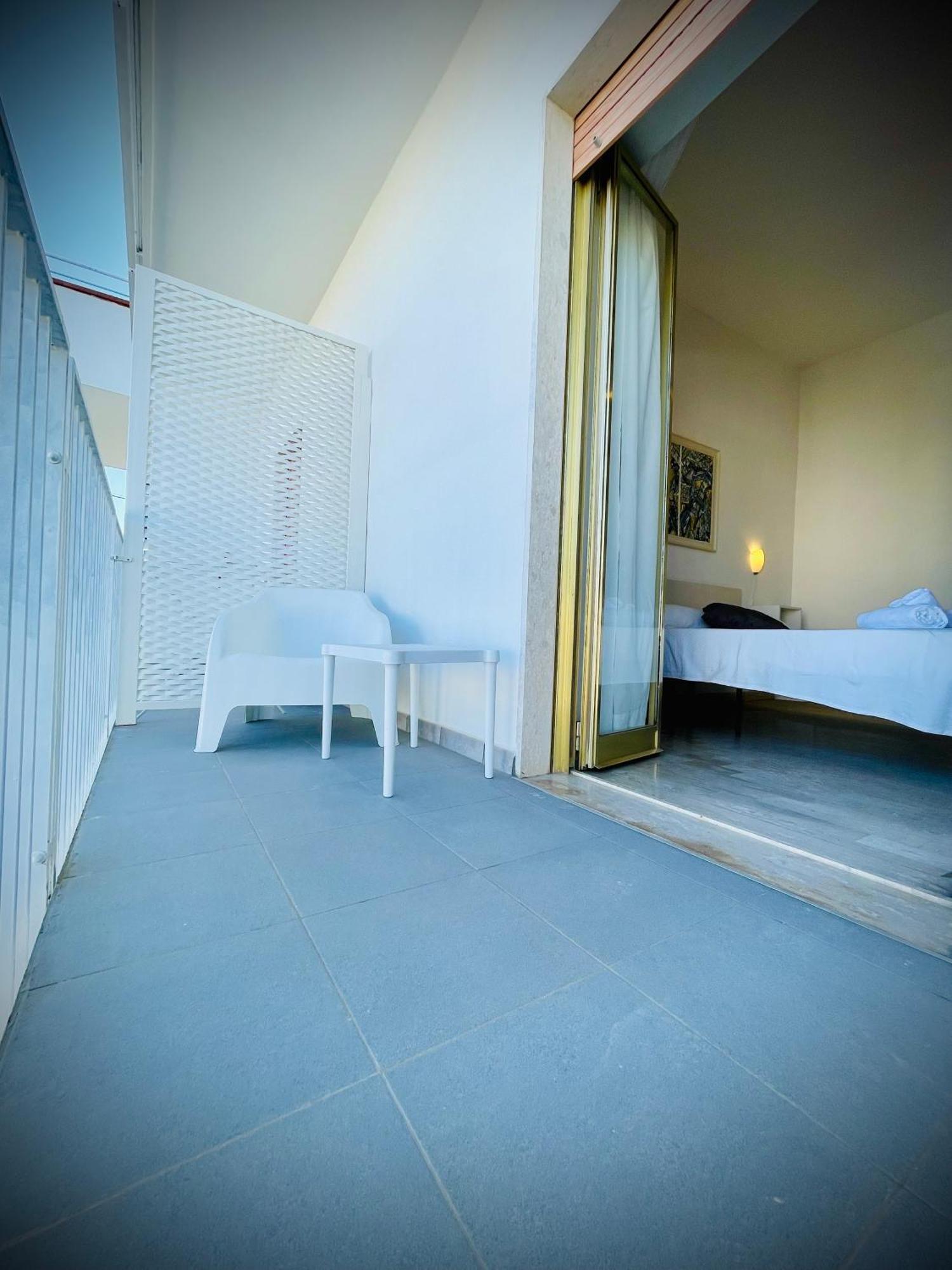 Minturnae Hotel Scauri  Bagian luar foto