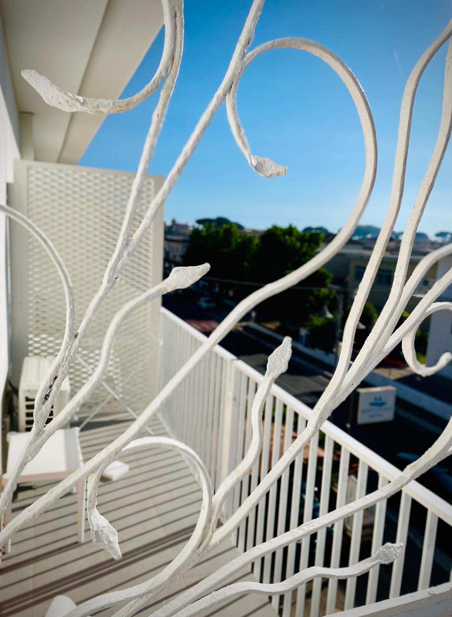 Minturnae Hotel Scauri  Bagian luar foto
